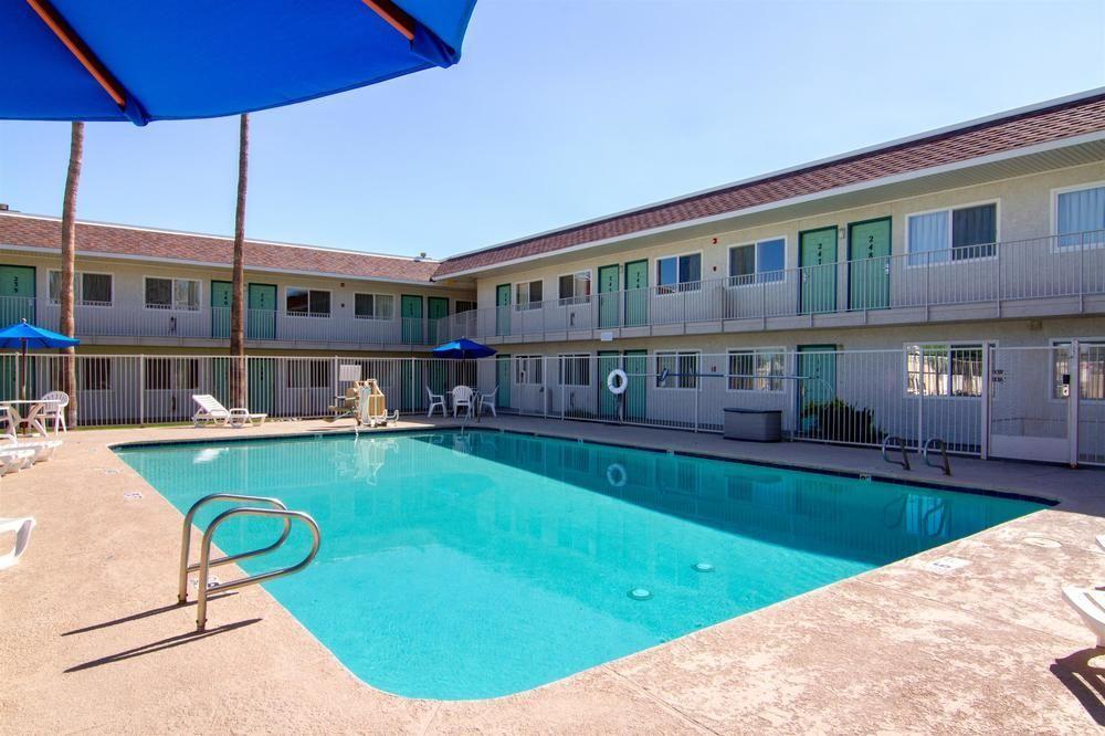 Motel 6 Mesa North Exterior photo