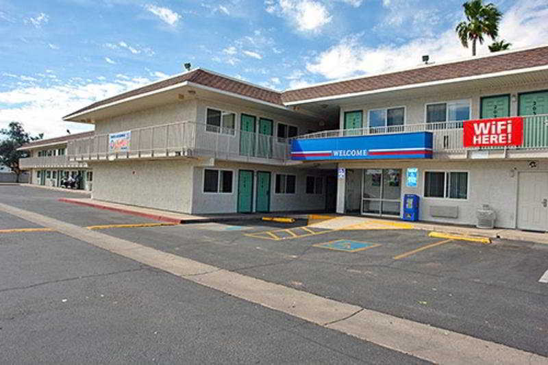 Motel 6 Mesa North Exterior photo