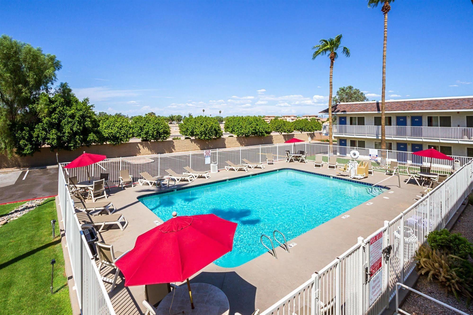 Motel 6 Mesa North Exterior photo