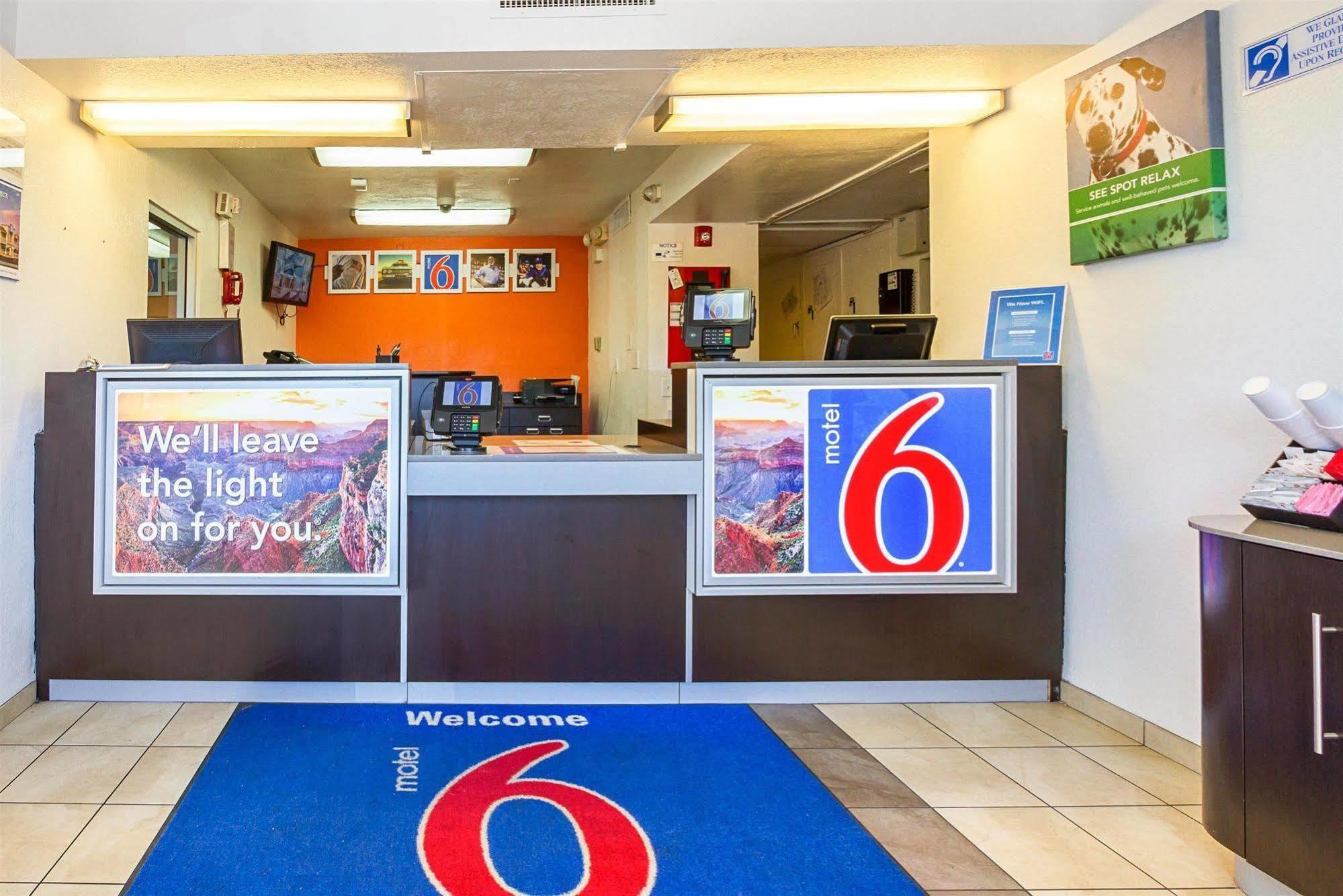 Motel 6 Mesa North Exterior photo
